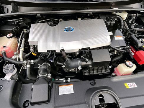 Used 2019 Toyota Prius LE image 30