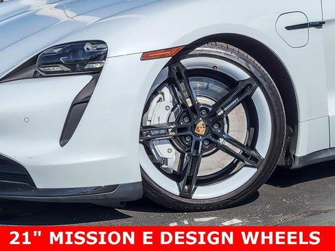 Used 2022 Porsche Taycan Turbo image 3