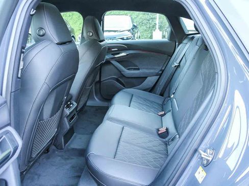 New 2025 Audi S6 e-tron Premium Plus image 17