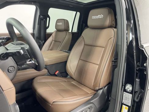 New 2026 Chevrolet Suburban High Country w/ Sun And Tow Package AWD/4WD image 11