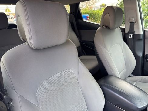 Used 2018 Hyundai Santa Fe Sport image 19