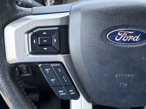 Used 2015 Ford F150 Platinum w/ Equipment Group 701A Luxury AWD/4WD image 23