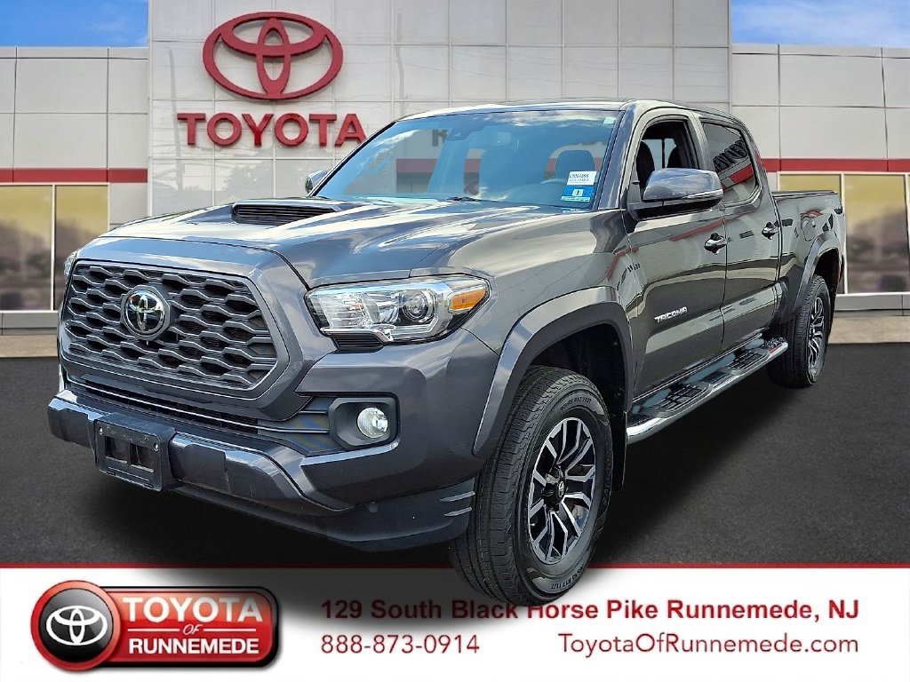 Certified 2020 Toyota Tacoma TRD Sport AWD/4WD image 3