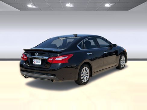 Used 2017 Nissan Altima 2.5 S w/ Power Driver Seat Package FWD image 9