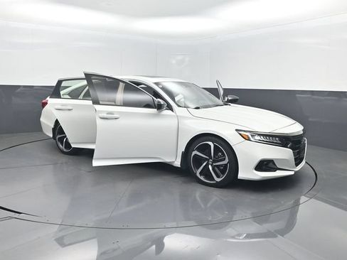 Used 2022 Honda Accord Sport image 39