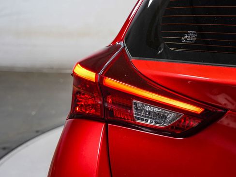 Certified 2017 Toyota Corolla iM w/ Carpet Mat Package FWD image 12