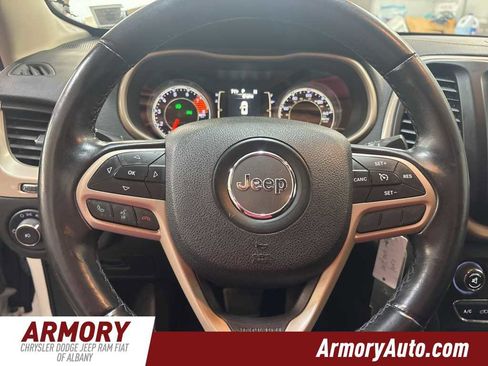 Used 2017 Jeep Cherokee Latitude image 13