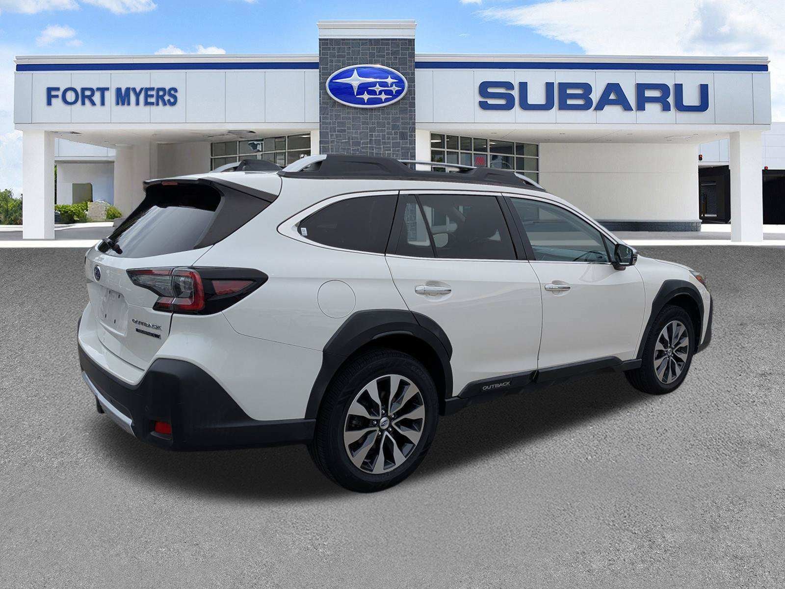 Certified 2023 Subaru Outback Touring XT AWD/4WD image 4