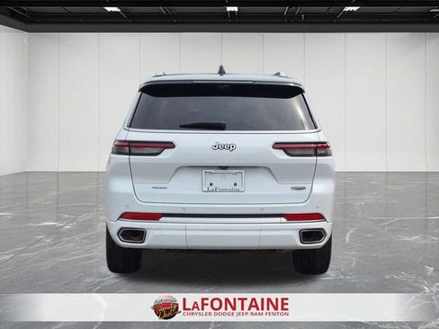 Used 2023 Jeep Grand Cherokee L Summit w/ Advanced Protech Group IV AWD/4WD image 4