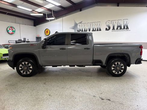 Used 2024 Chevrolet Silverado 2500 Custom w/ Custom Value Package AWD/4WD image 3