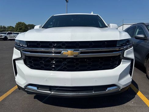 Used 2023 Chevrolet Suburban LS AWD/4WD image 2