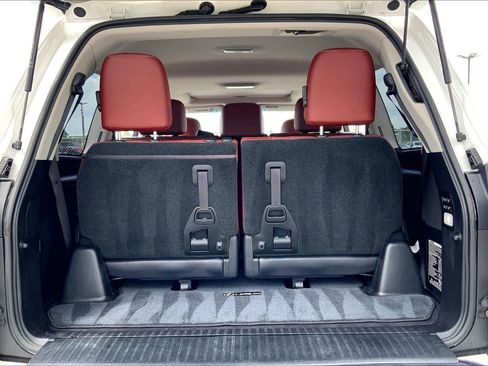 Used 2016 Lexus LX 570 4WD w/ Luxury Package image 64