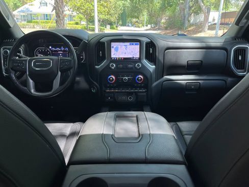 Used 2019 GMC Sierra 1500 Denali w/ Denali Ultimate Package AWD/4WD image 16