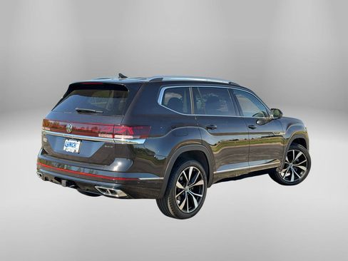 Used 2024 Volkswagen Atlas SEL Premium R-Line AWD/4WD image 4