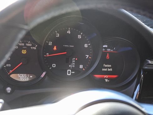 Used 2020 Porsche Macan image 30