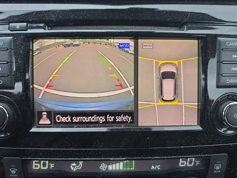 Used 2018 Nissan Rogue SL image 26