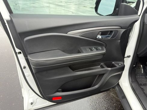 Used 2021 Honda Ridgeline Sport image 13