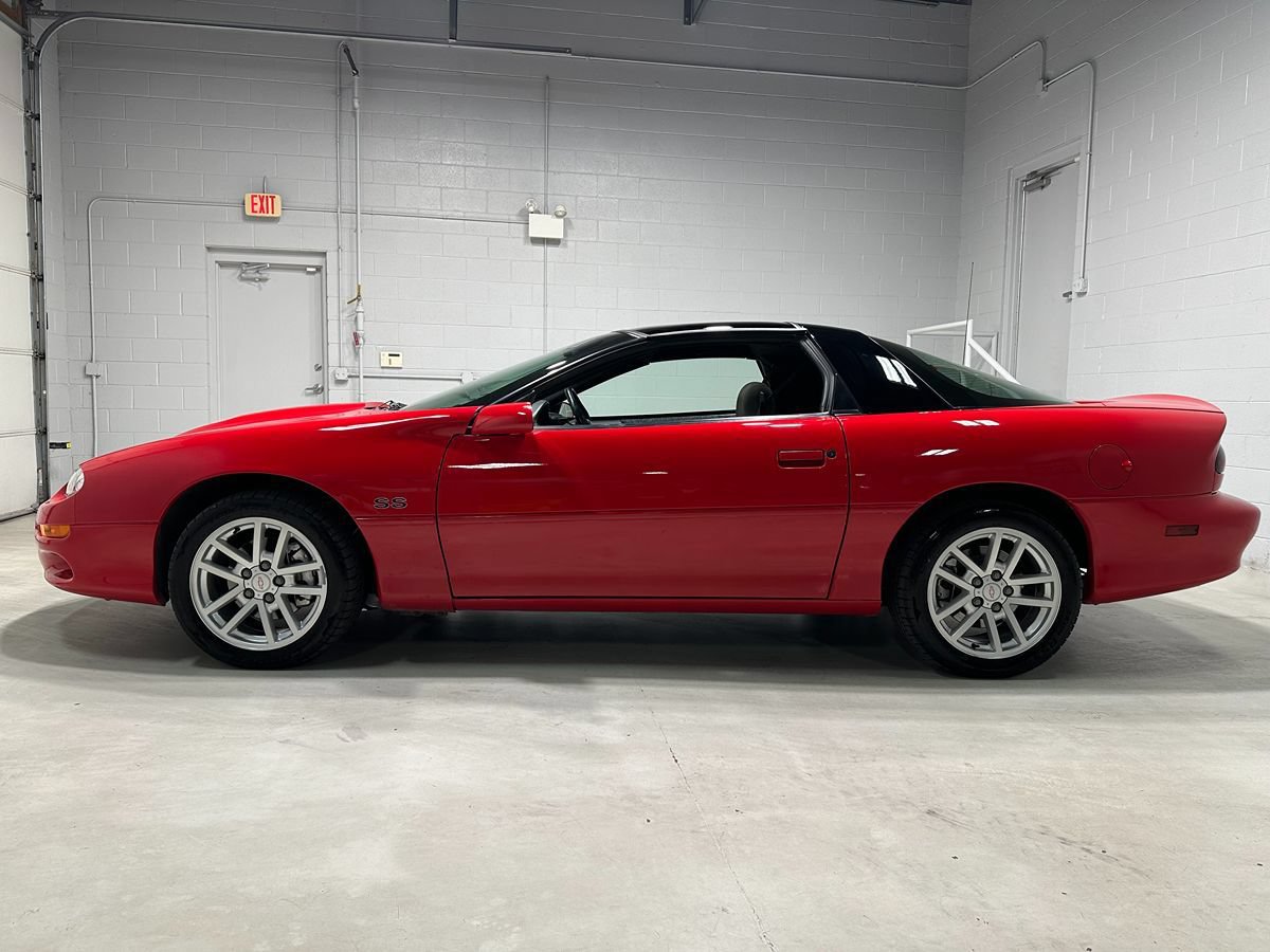 Used 2002 Chevrolet Camaro Z28 w/ SS Performance/Appearance Pkg RWD image 18