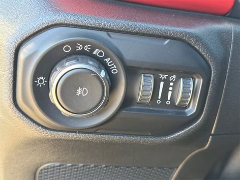 Used 2019 Jeep Wrangler Unlimited Rubicon image 31