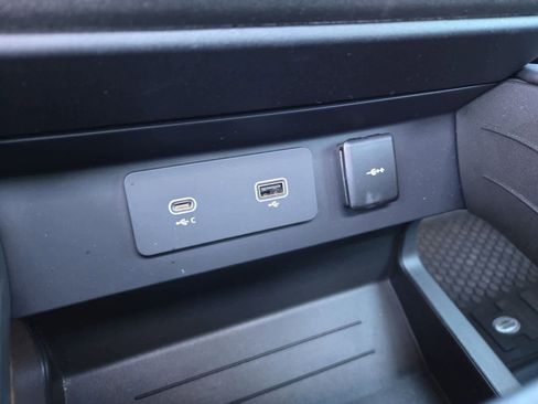 Used 2023 Land Rover Defender 110 Carpathian Edition image 30