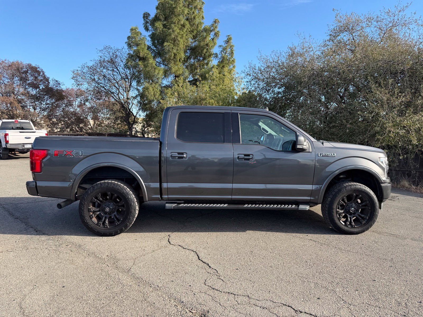 Used 2019 Ford F150 Lariat w/ Equipment Group 502A Luxury AWD/4WD image 6