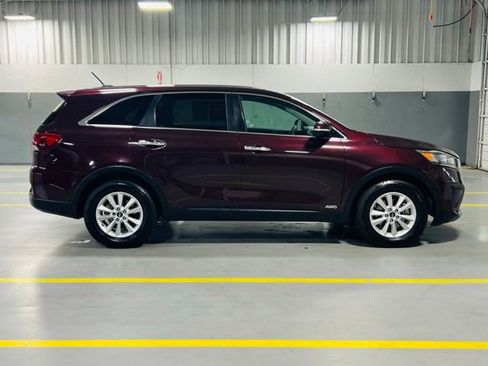 Used 2020 Kia Sorento AWD V6 image 17