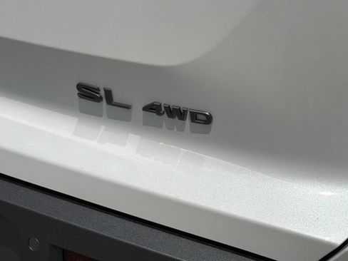 Used 2026 Nissan Pathfinder SL AWD/4WD image 27