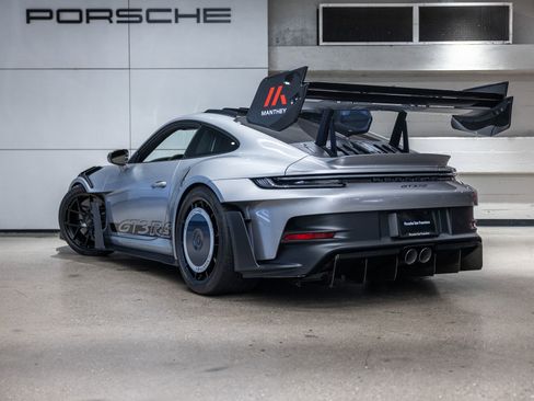 Certified 2025 Porsche 911 GT3 RS RWD image 3