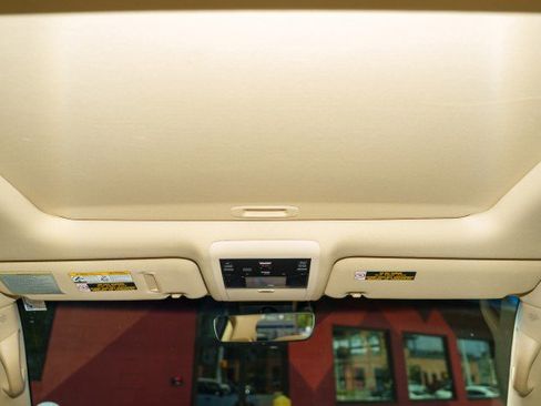 Used 2018 Lexus LX 570 4WD image 11