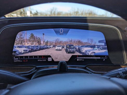 Used 2022 Cadillac Escalade Premium Luxury image 18