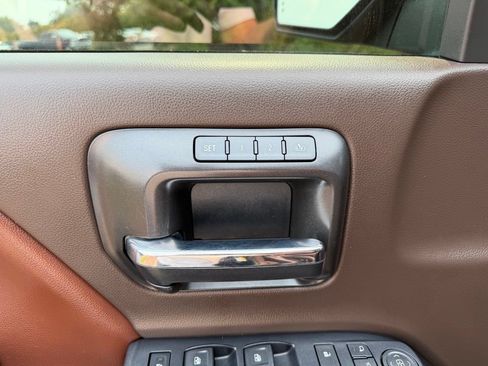 Used 2016 Chevrolet Silverado 1500 High Country AWD/4WD image 12
