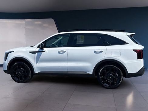 Certified 2024 Kia Sorento X-Line EX AWD/4WD image 2