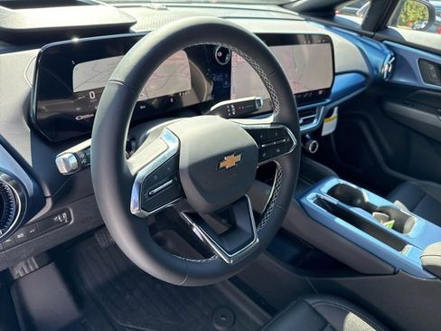 New 2026 Chevrolet Equinox EV LT w/ Convenience Package II image 35