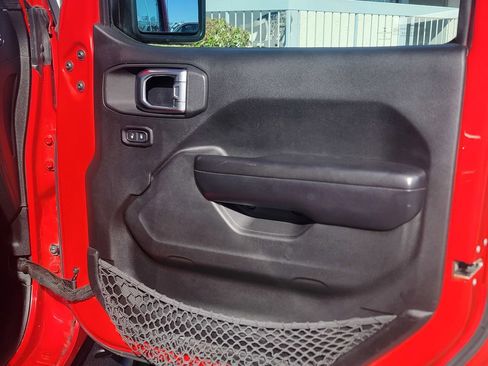 Used 2019 Jeep Wrangler Sport image 24