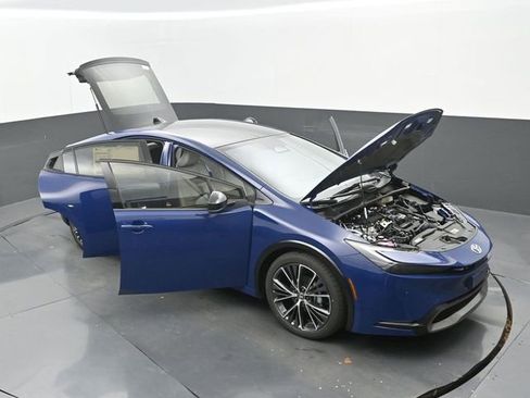 New 2026 Toyota Prius XLE image 28