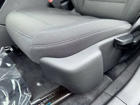 Used 2026 Chevrolet Equinox EV LT FWD image 14