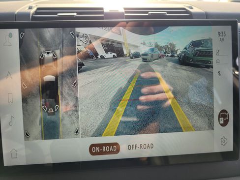 Used 2024 Land Rover Defender 110 S image 22