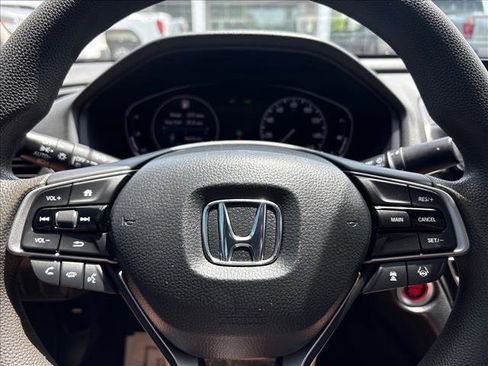 Used 2019 Honda Accord EX image 17