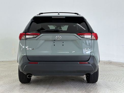 Used 2019 Toyota RAV4 XLE w/ Convenience Package AWD/4WD image 10