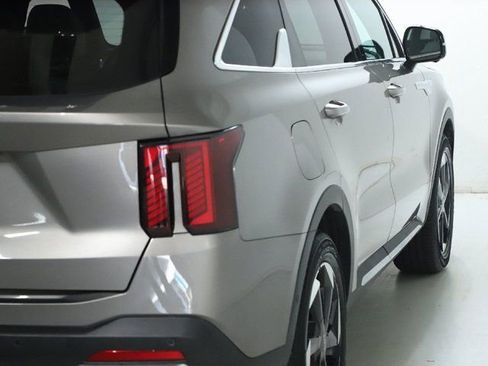Used 2025 Kia Sorento SX Prestige AWD/4WD image 48