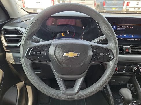 Used 2024 Chevrolet TrailBlazer LT FWD image 28
