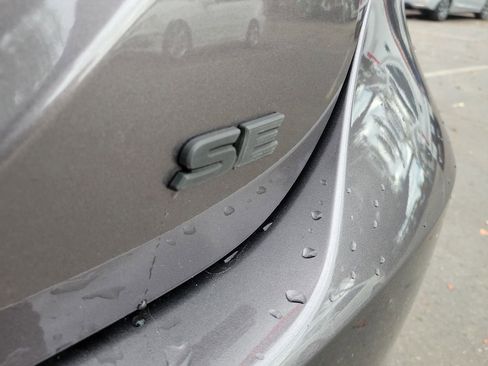 Used 2021 Toyota Camry SE image 7