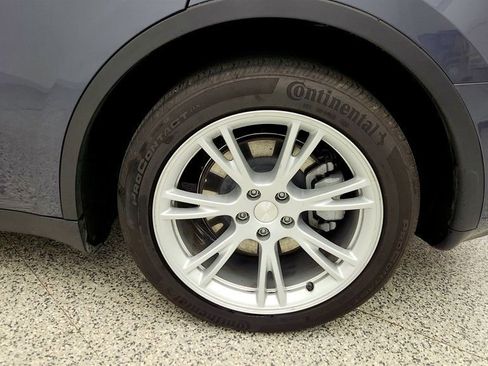 Used 2023 Tesla Model Y AWD image 9