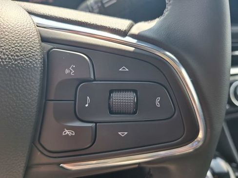 Used 2025 Buick Envista Sport Touring w/ Convenience I Package FWD image 21