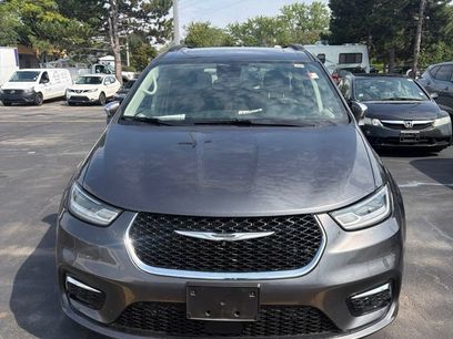 Used 2022 Chrysler Pacifica Limited