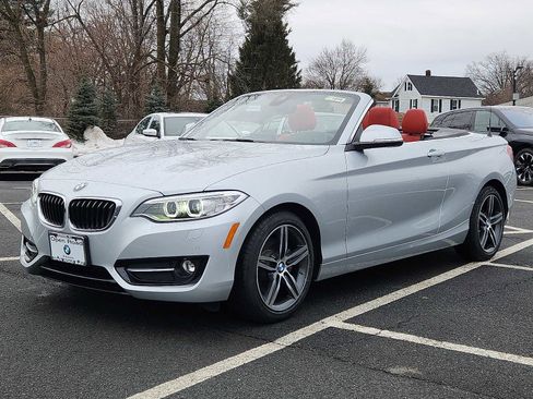 Used 2017 BMW 230i Convertible image 3