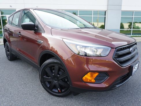 Used 2018 Ford Escape S FWD image 1
