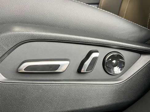 Used 2025 Acura RDX SH-AWD image 15