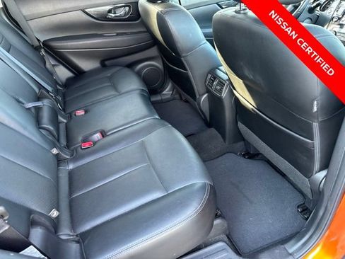 Certified 2017 Nissan Rogue SL AWD/4WD image 12