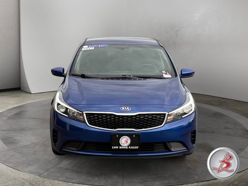Used 2017 Kia Forte LX FWD image 2